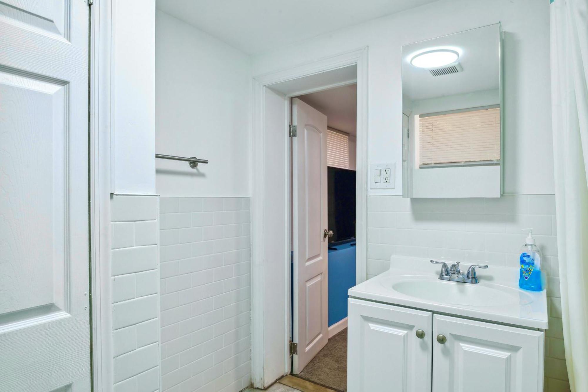 2 Bedroom Cozy Gem Manhattan Beach Ню Йорк Екстериор снимка
